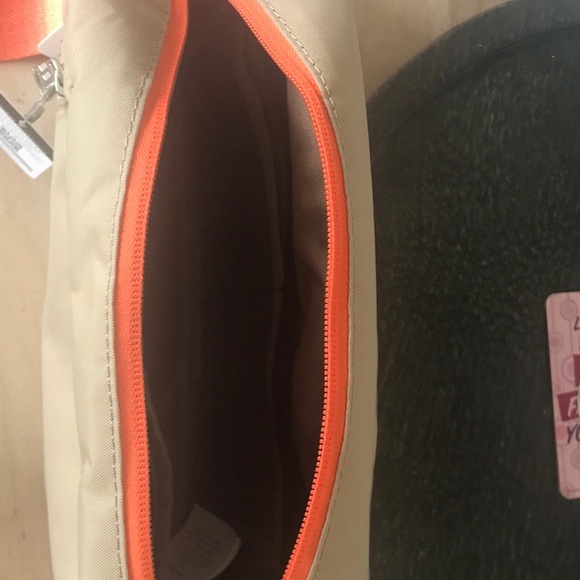 Free People Movement Mission Doughnut Bag 3.5L - Picture 6 of 13